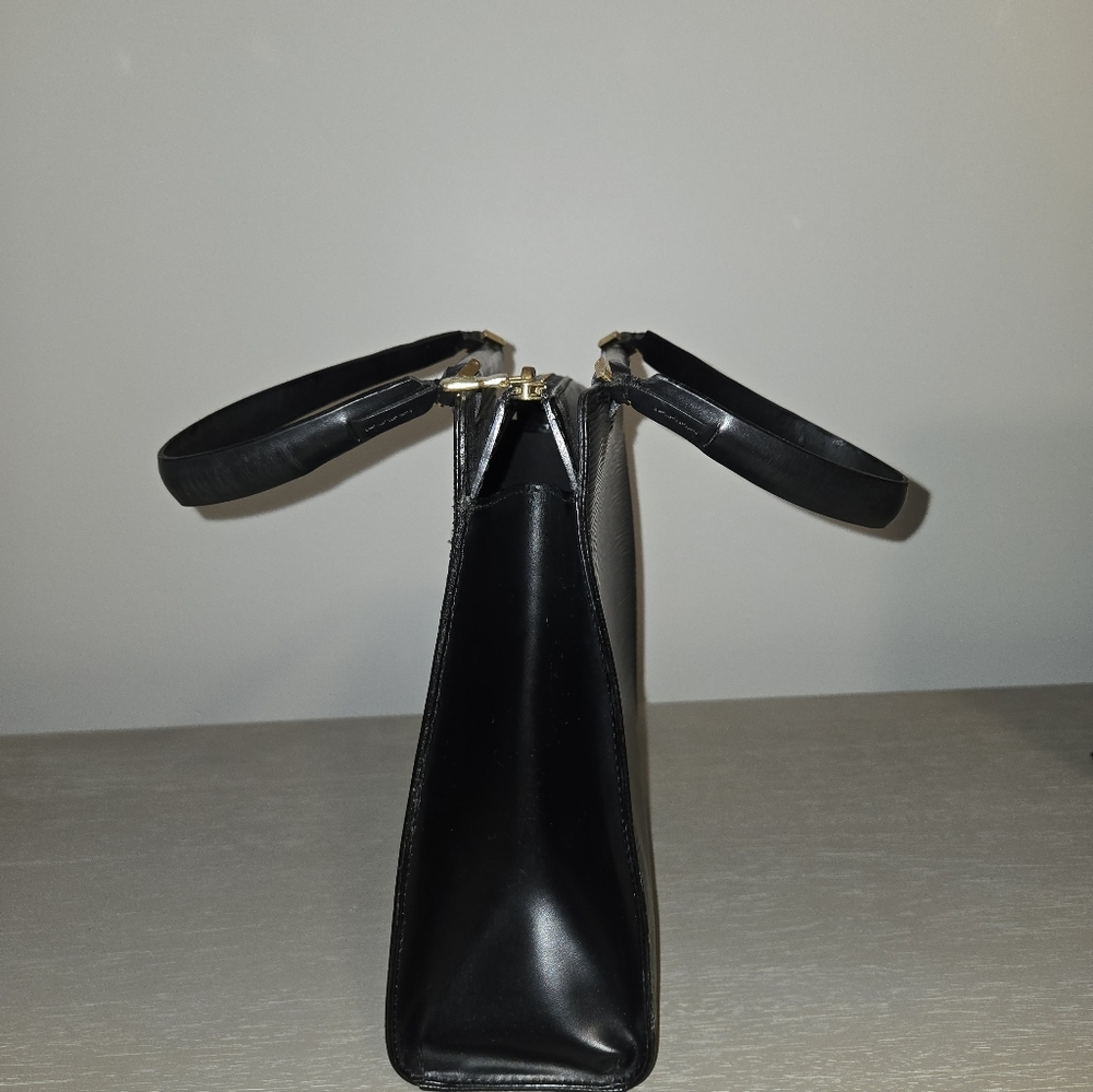 Vintage Louis Vuitton Figari, Epi Leather black handbag - Picture 2 of 10